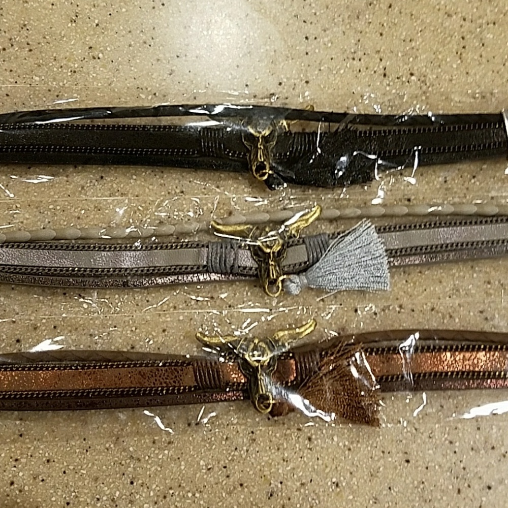 Leather Longhorn Bracelet - Picture 3 of 3
